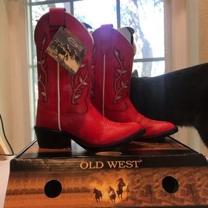 New “Old west boots” children’s western wear.